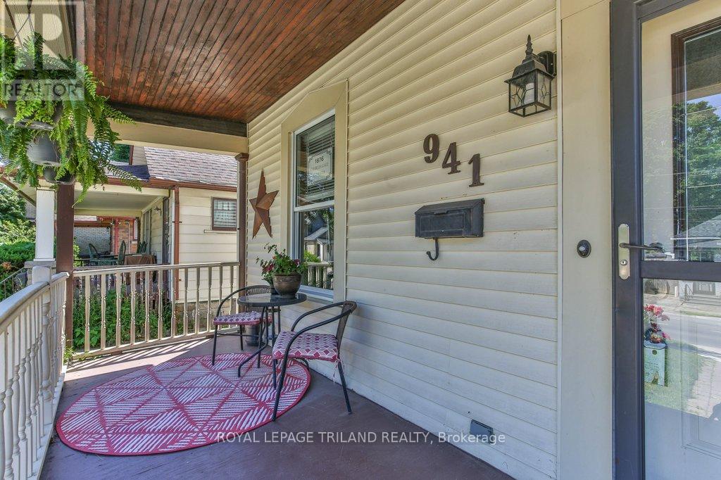 941 QUEENS AVENUE - 4