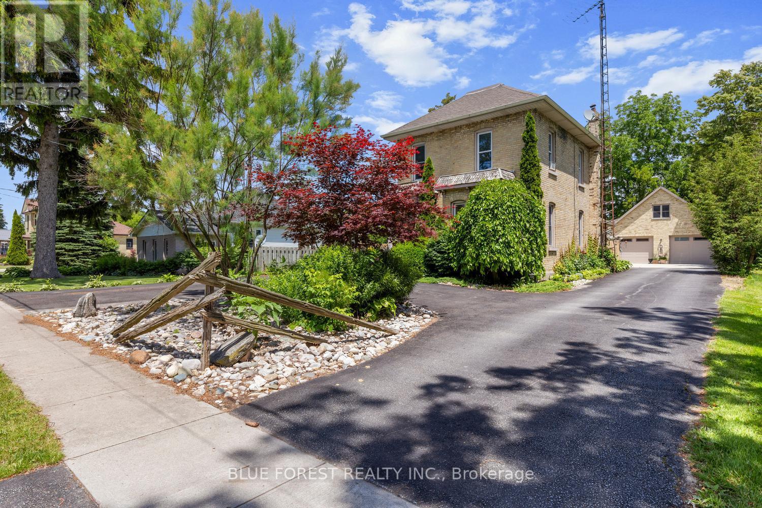 201 MARGARET STREET - 1