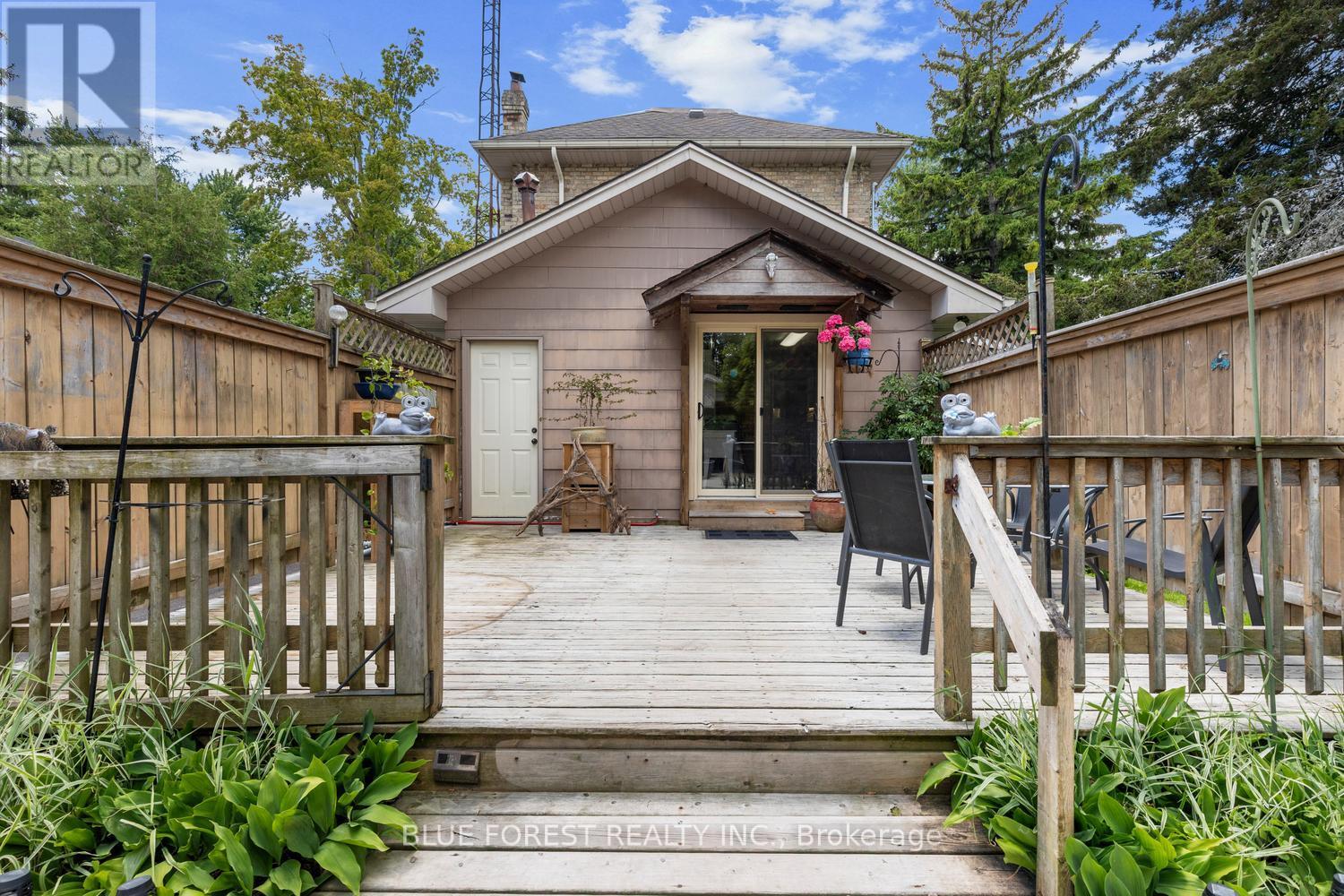 201 MARGARET STREET - 33