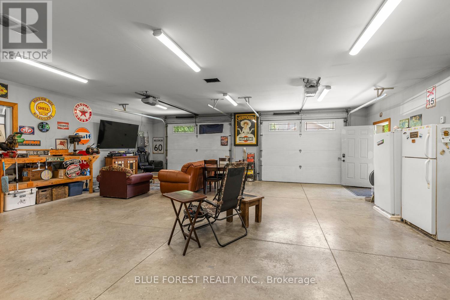 201 MARGARET STREET - 40