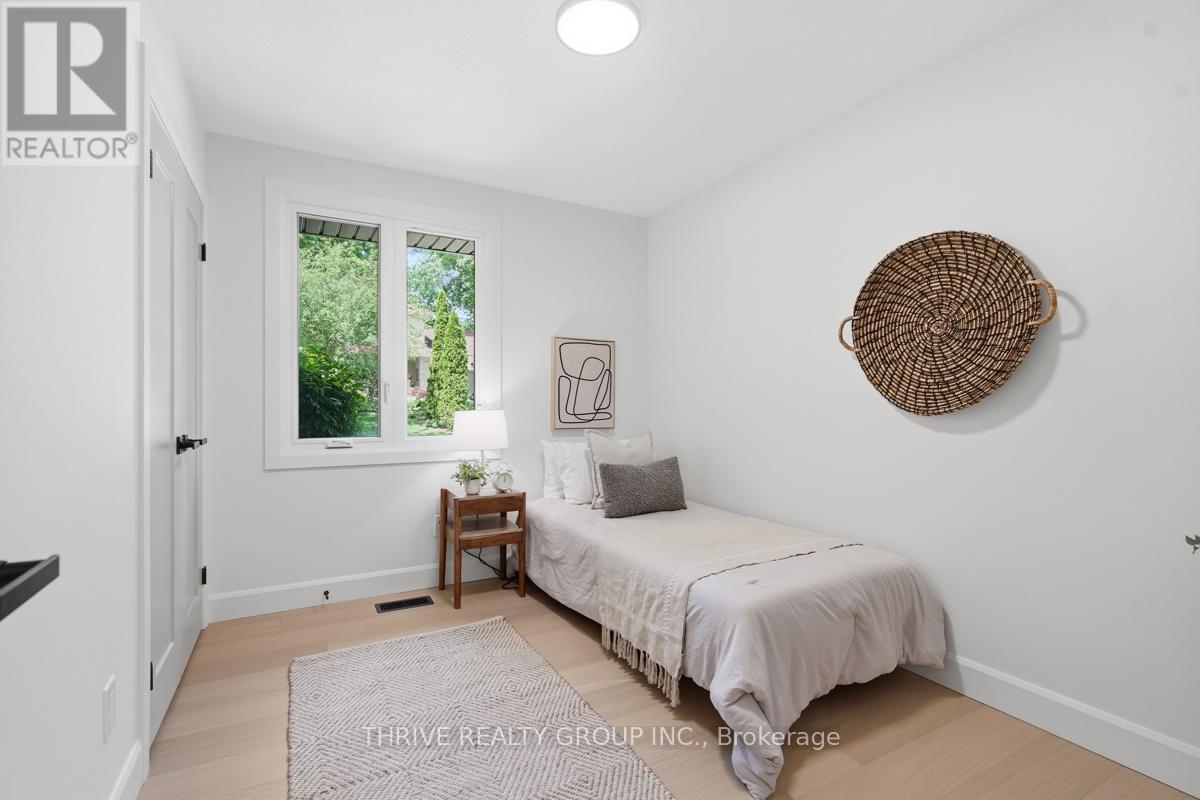 744 BARCLAY ROAD - 28