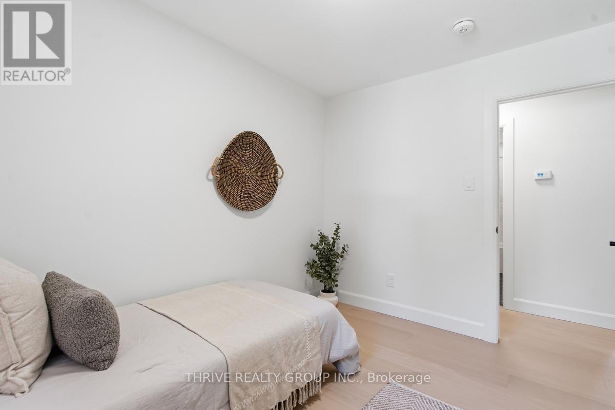 744 BARCLAY ROAD - 29