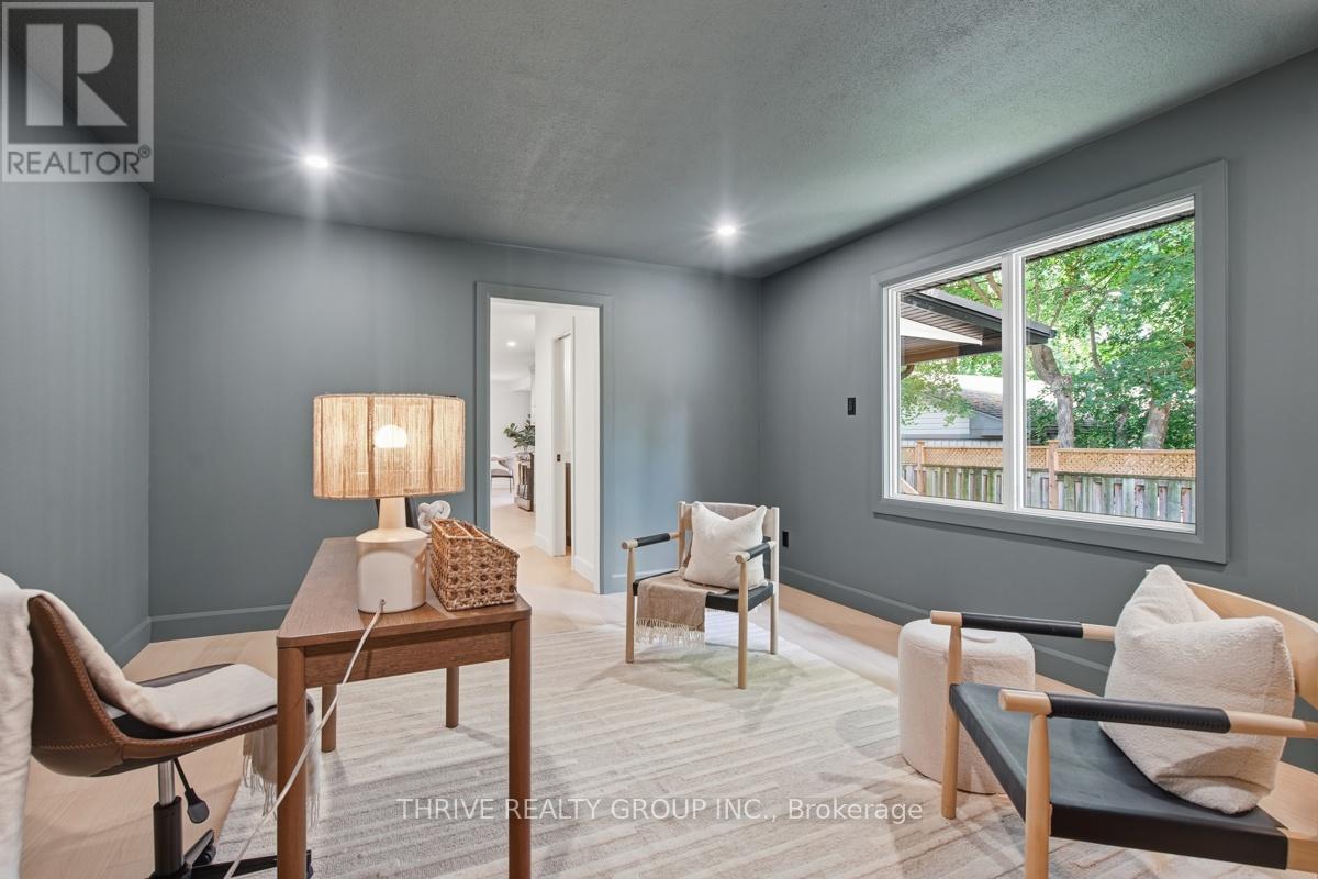 744 BARCLAY ROAD - 34