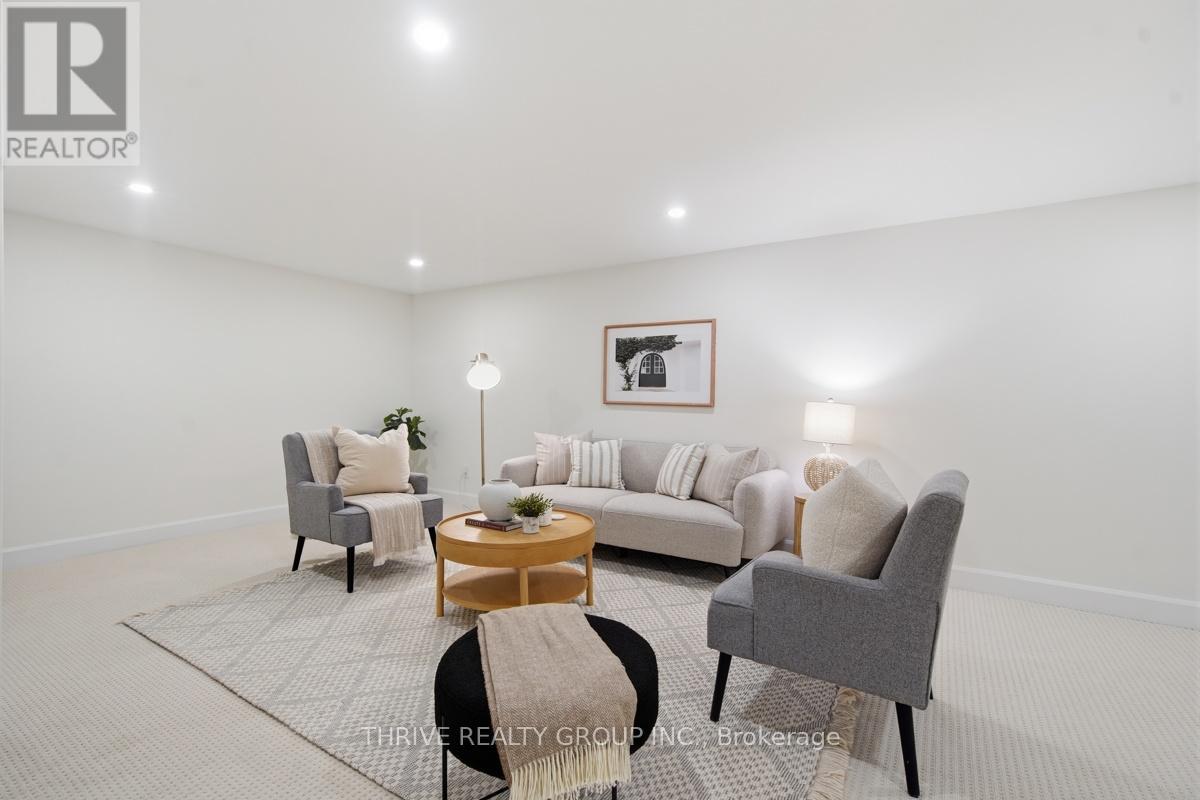 744 BARCLAY ROAD - 40