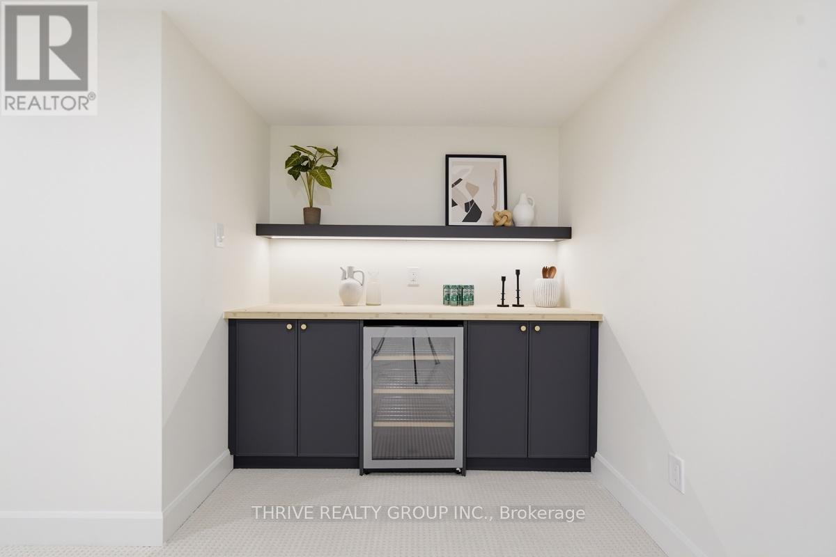 744 BARCLAY ROAD - 42