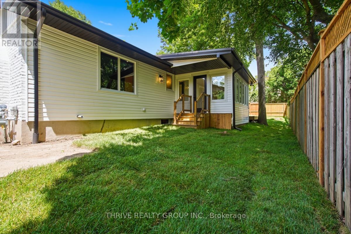744 BARCLAY ROAD - 49