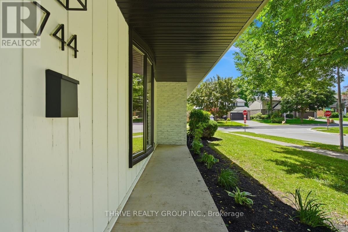 744 BARCLAY ROAD - 5