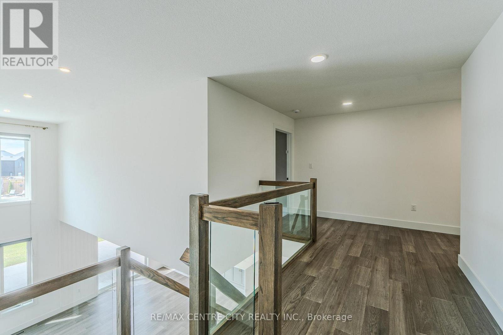 7290 SILVER CREEK CIRCLE - Image 24