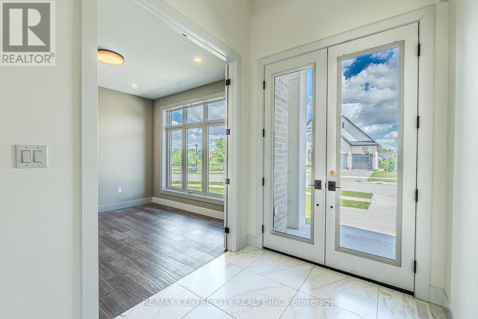 7290 SILVER CREEK CIRCLE - Image 8