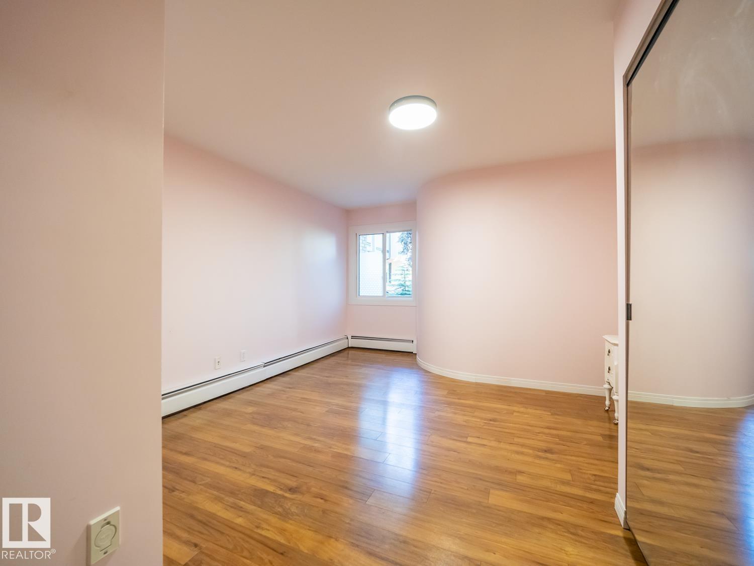 11116 83 AV NW - 19