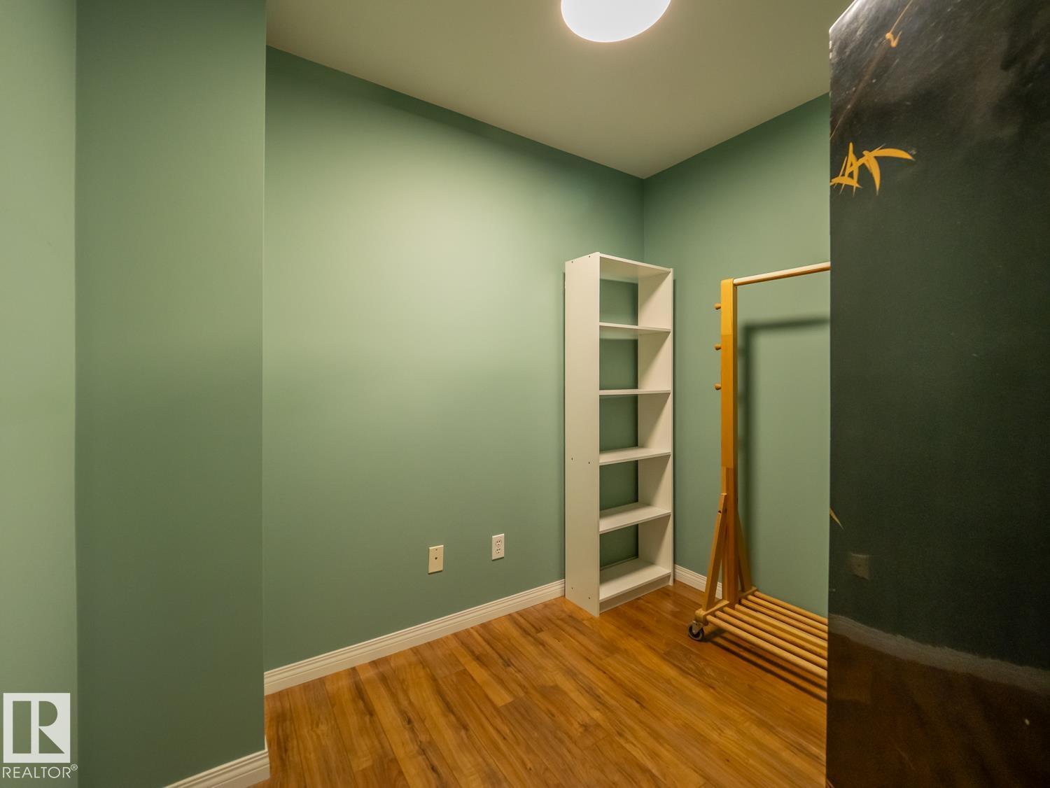 11116 83 AV NW - 24