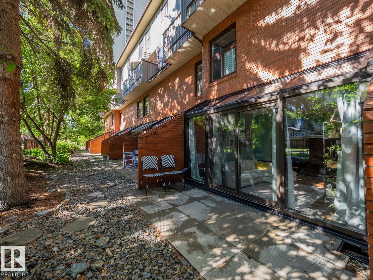 11116 83 AV NW - 28