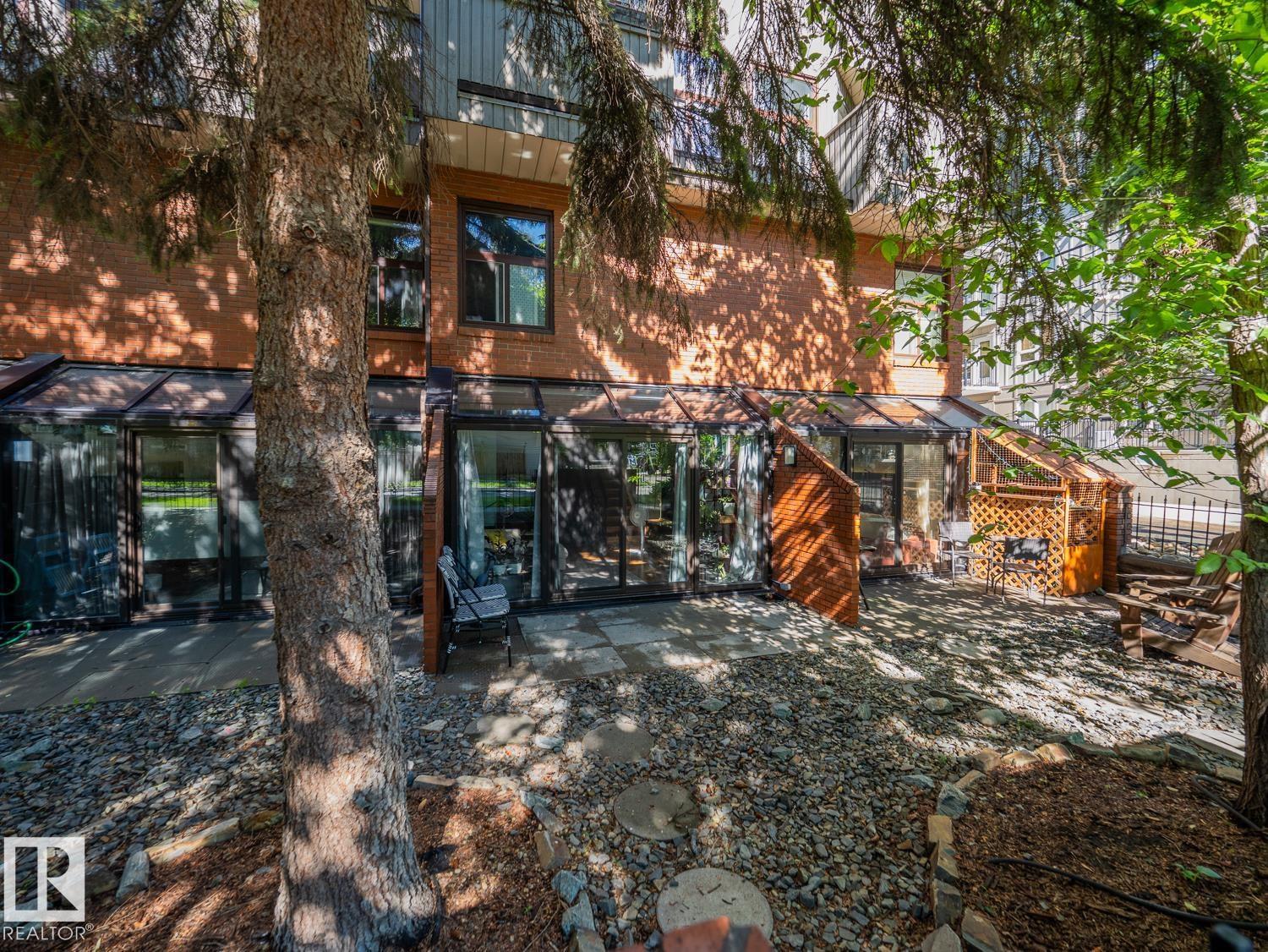 11116 83 AV NW - 29