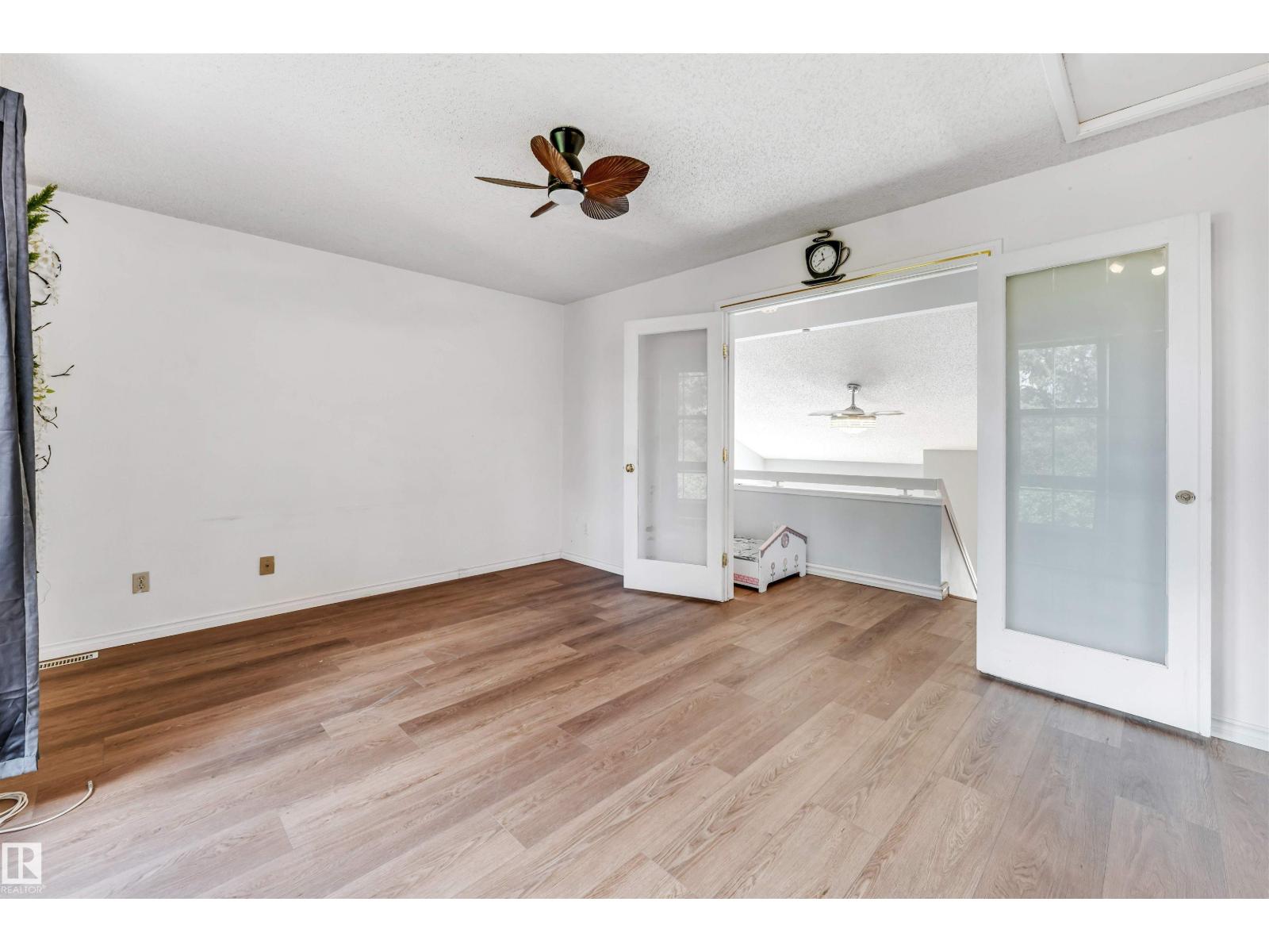 645 MILLBOURNE RD NW - 23