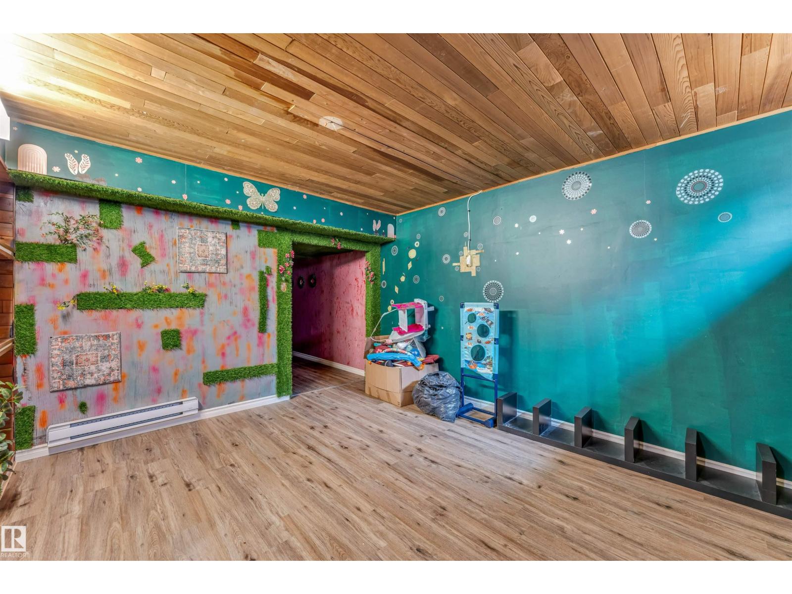 645 MILLBOURNE RD NW - 29