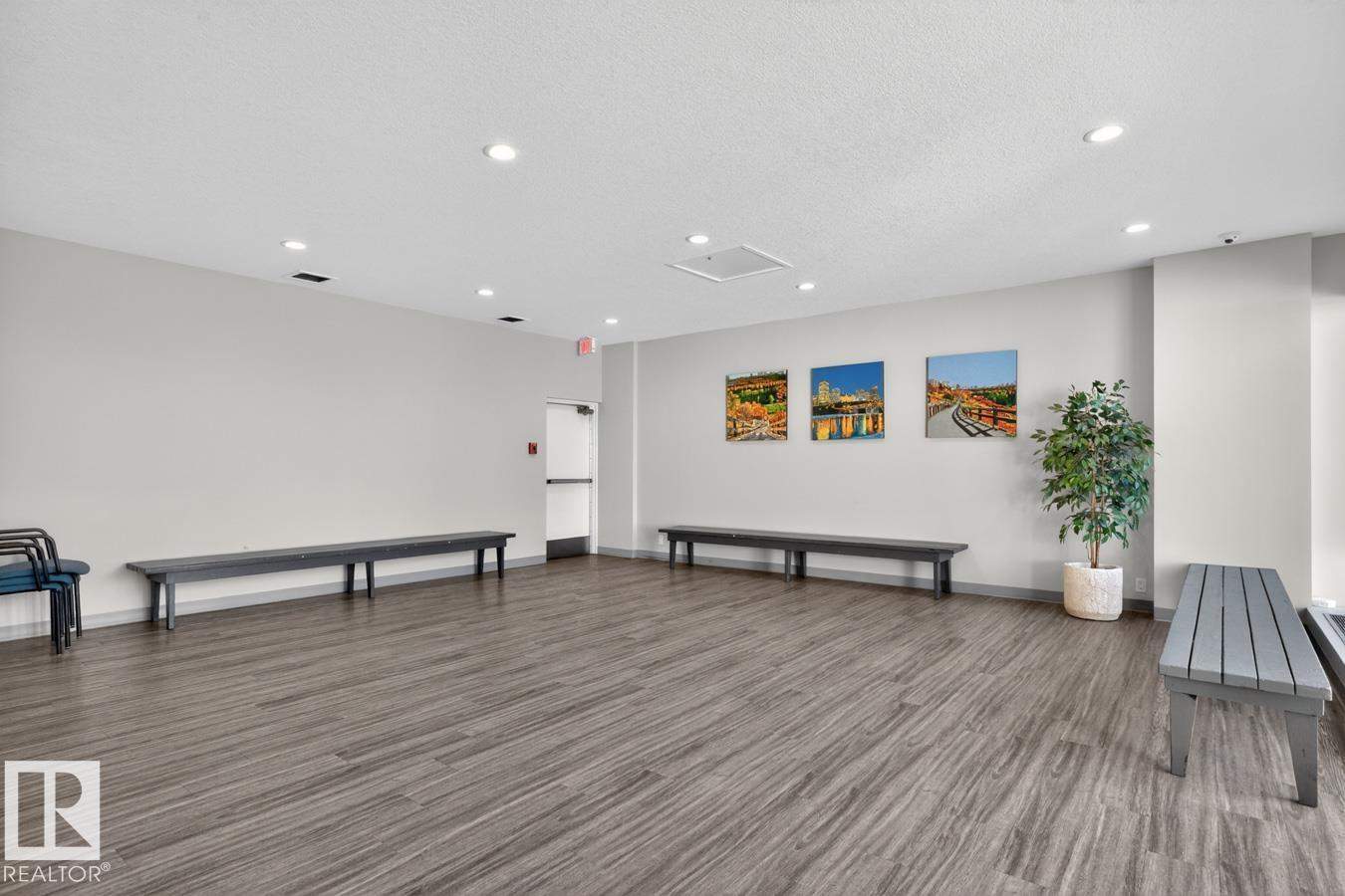 #205 11307 99 AV NW - 55