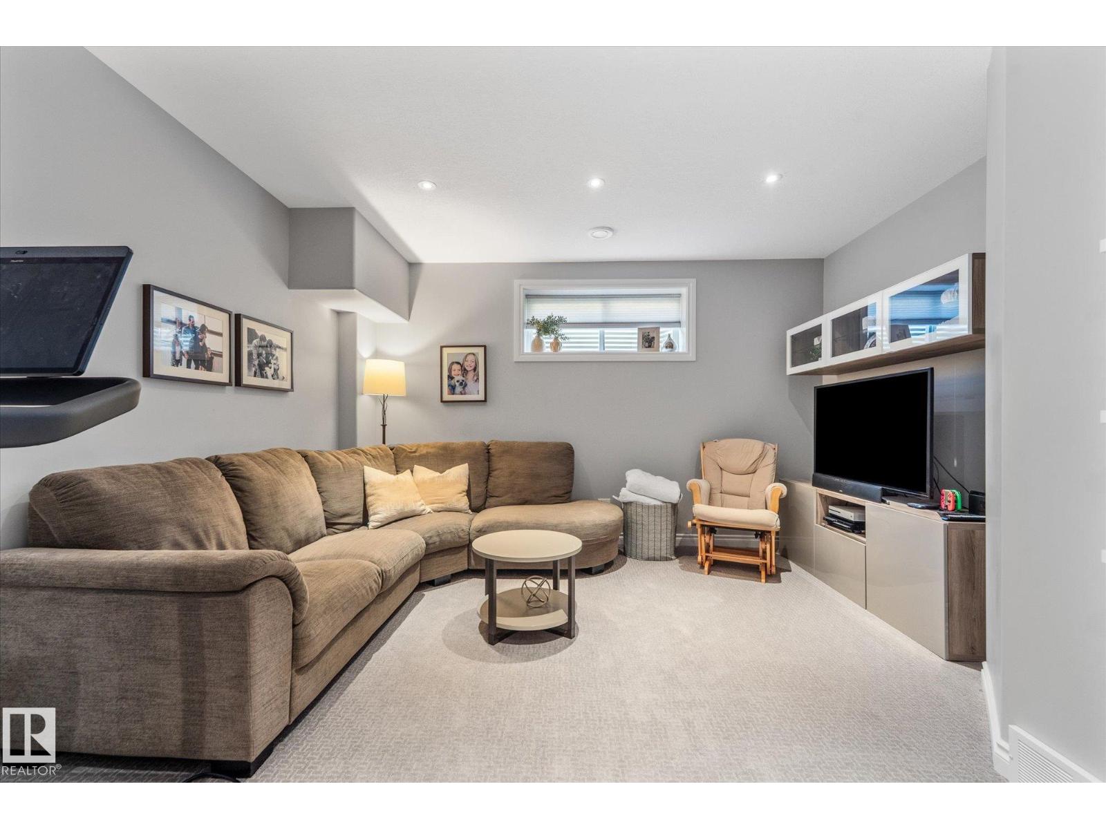 10 WILLOWDALE PL — photo 41