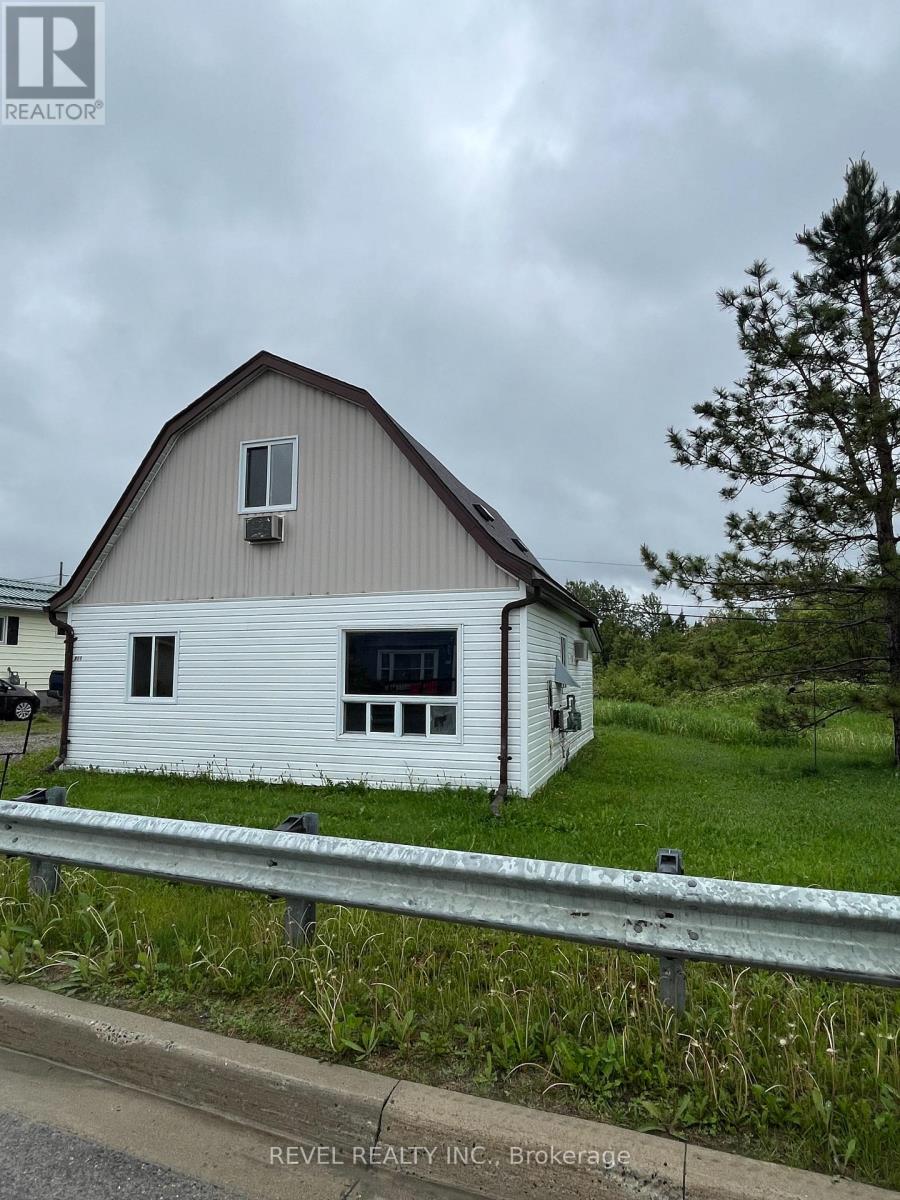 711 VICTORIA ROAD - 2