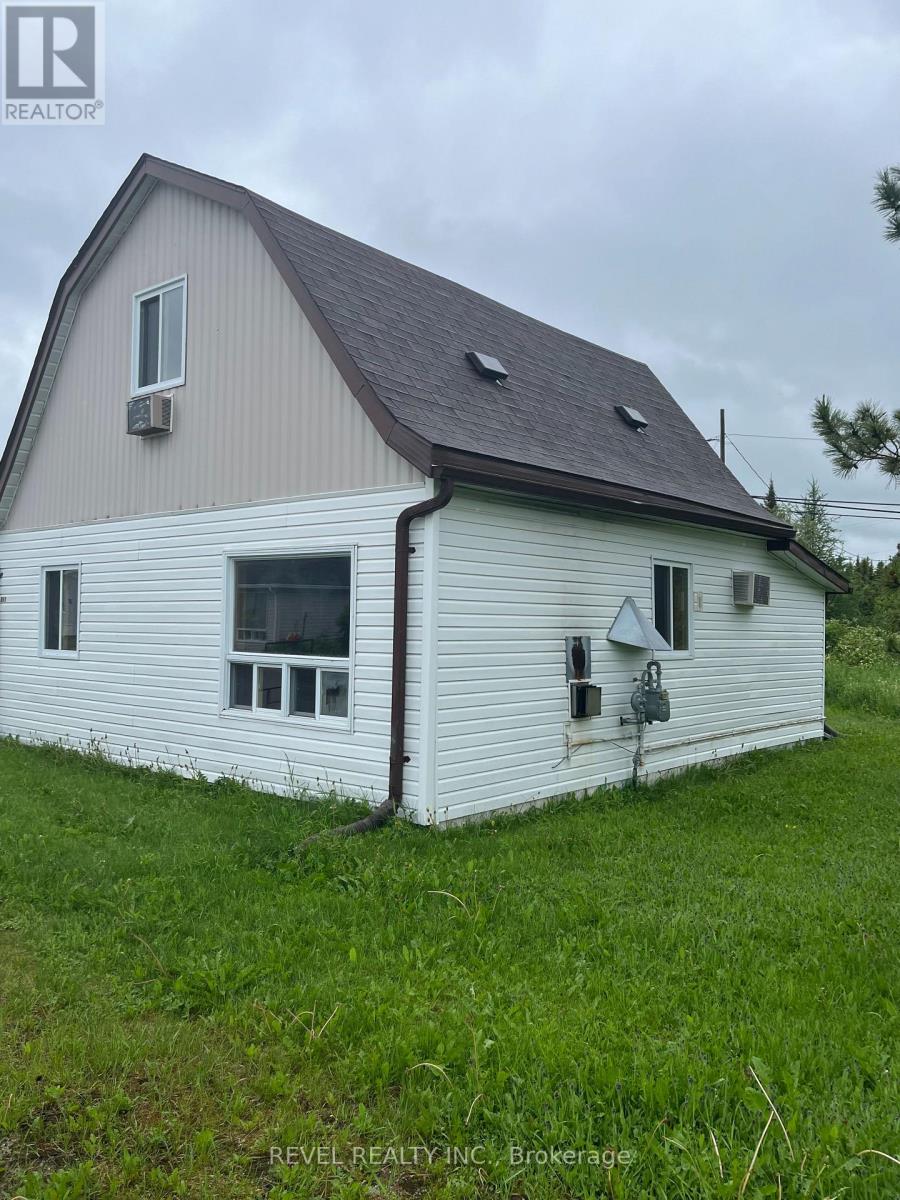 711 VICTORIA ROAD - 3