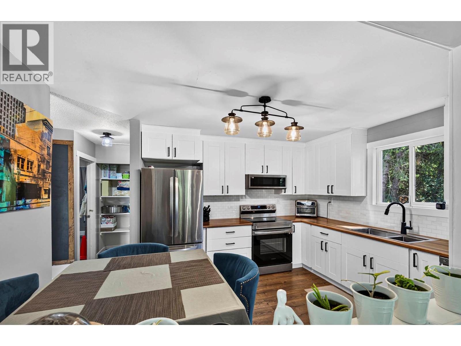 208 DUTCH LAKE Road - 6