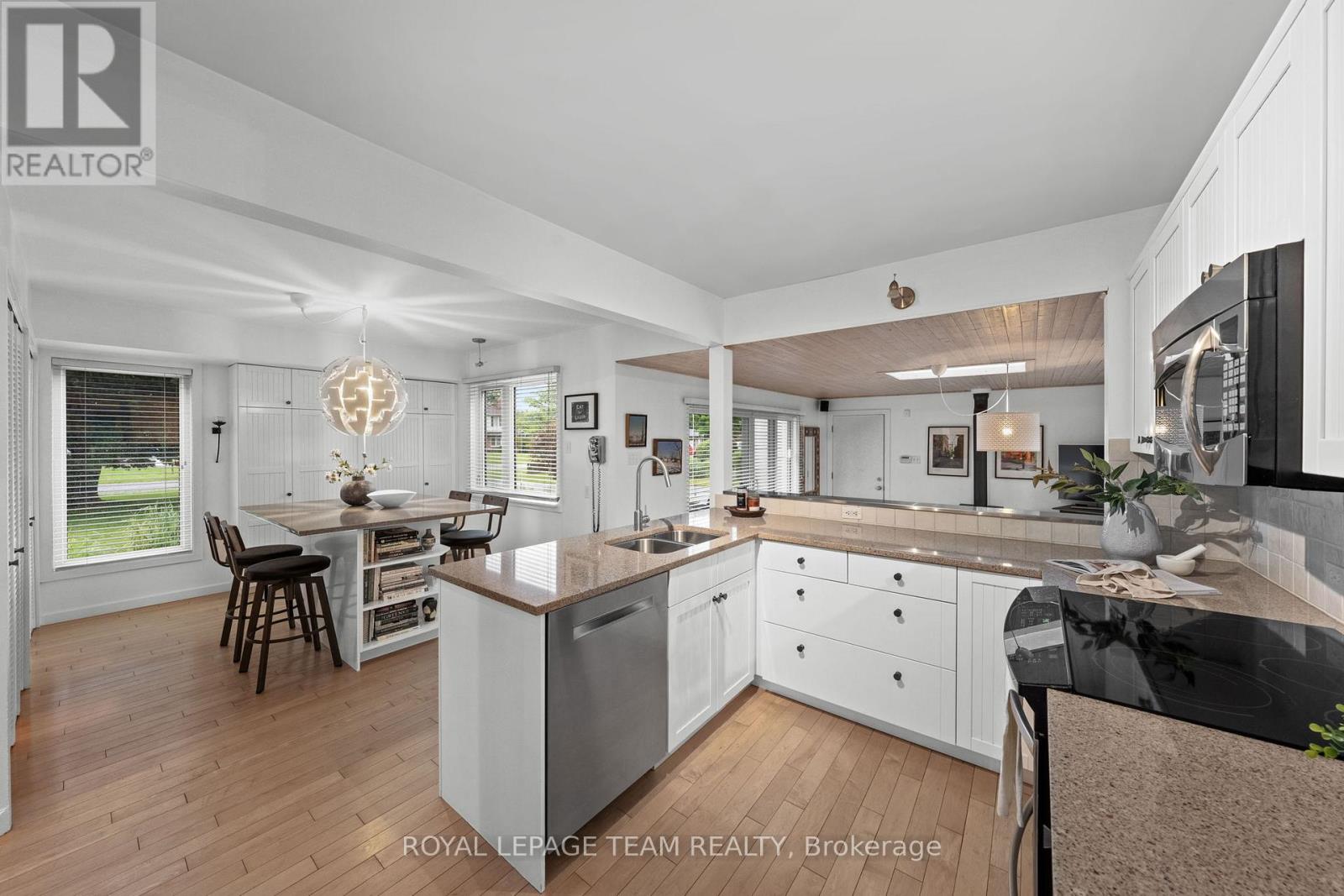 3 Bed, 3 Bath House for Sale in Ottawa – 6478 MARINA DRIVE, Ottawa – MLS# X13487750 - Image 12