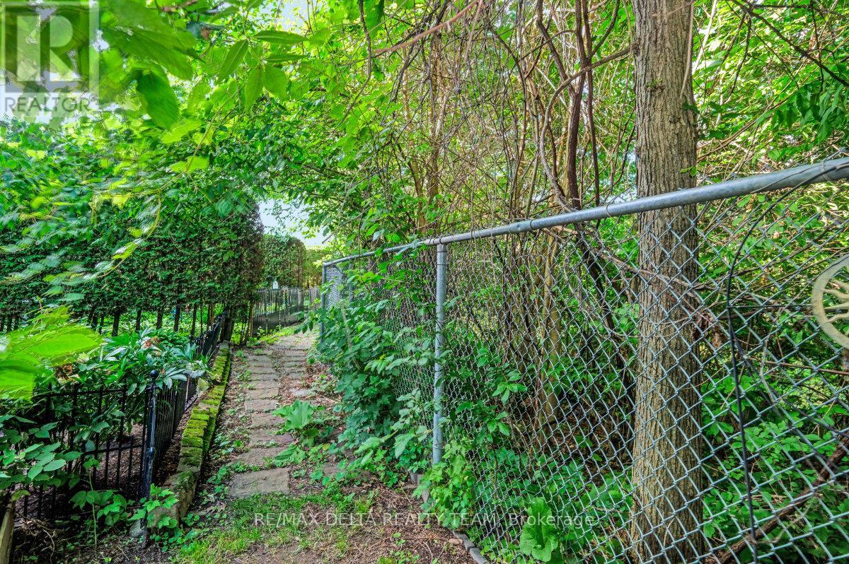 1131 FALCONCREST COURT - 41