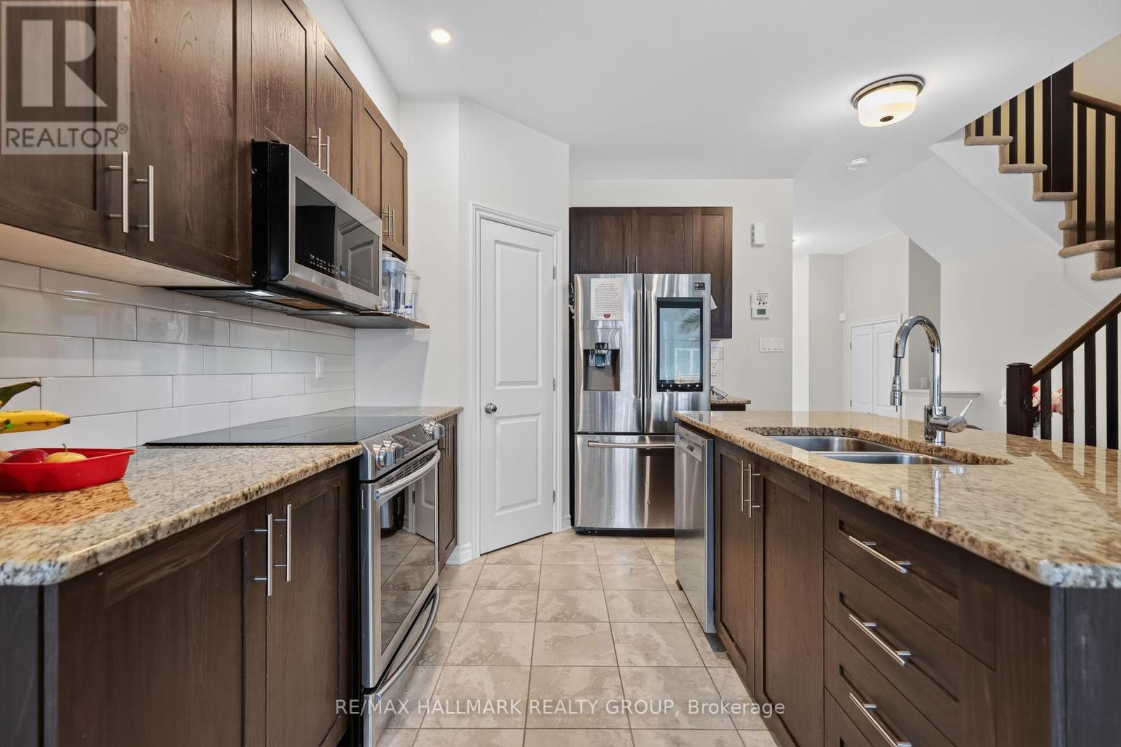 3 Bed, 3 Bath House for Rent in Ottawa – 111 ERIC MALONEY WAY, Ottawa – MLS# X13487908 - Image 10