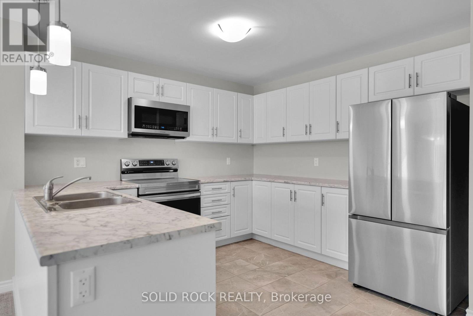 54 GRIFFITH WAY - 5