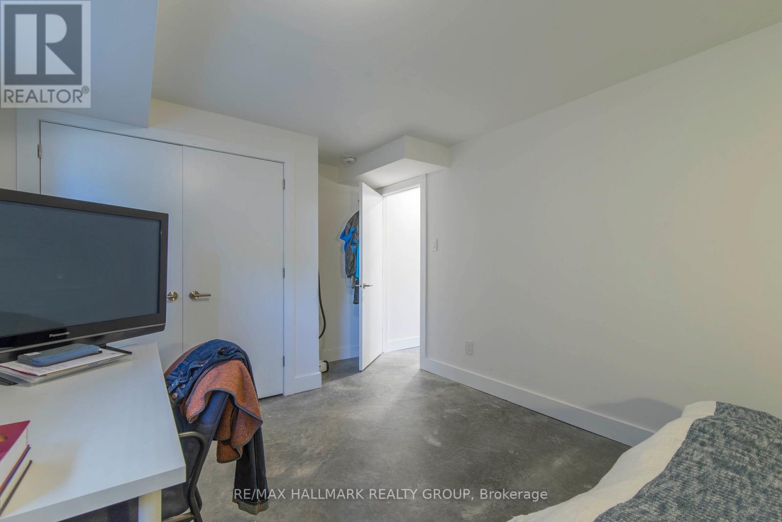 6 Bed, 2 Bath House for Rent in Ottawa – LOWER – 49 CHIPPEWA AVENUE, Ottawa – MLS# X13488268 - Image 12