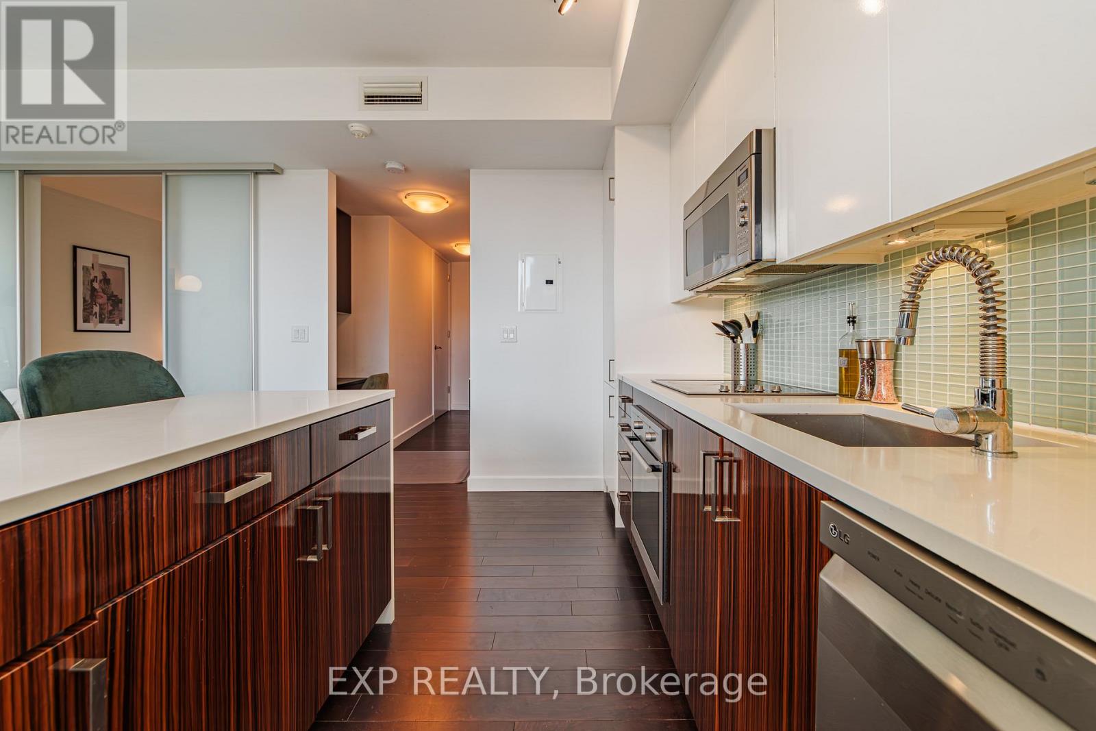 #308 201 PARKDALE AVENUE - 4