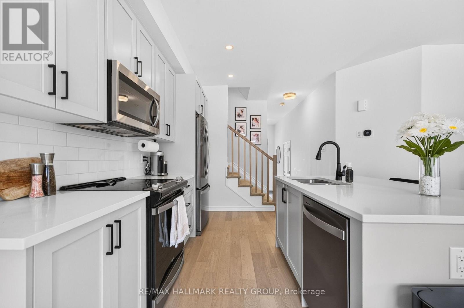 3 Bed, 4 Bath House for Sale in Ottawa – 47 JARGEAU ROAD, Ottawa – MLS# X13488344 - Image 20