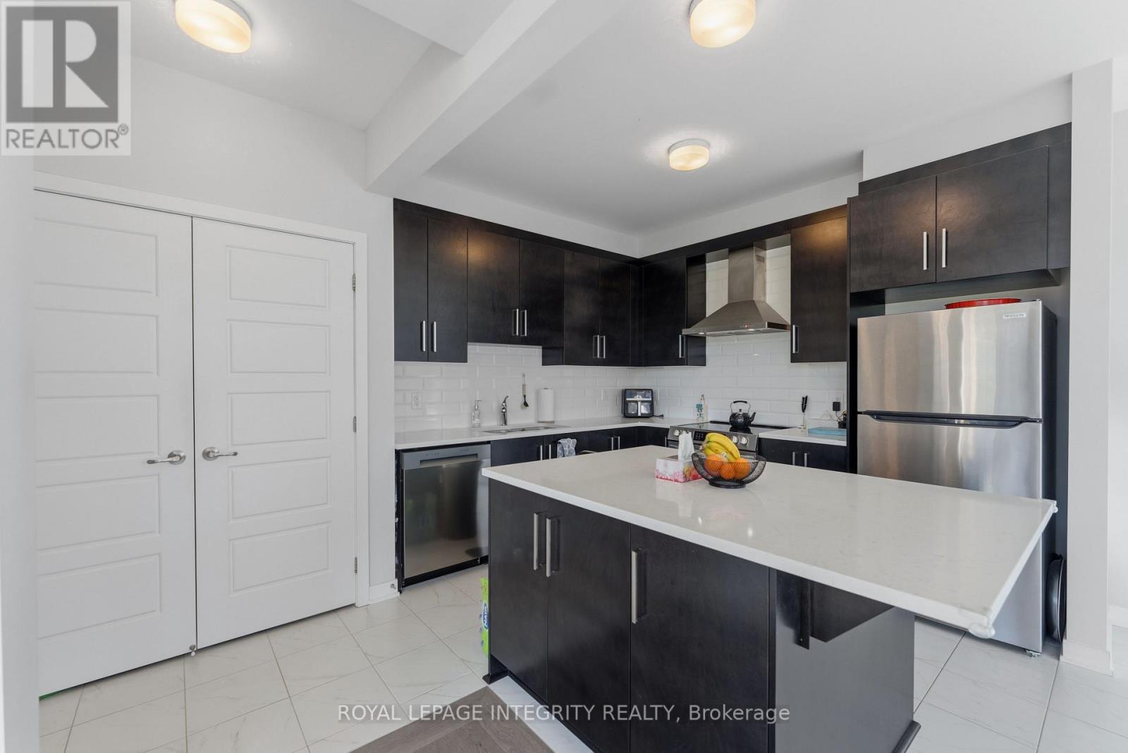 3 Bed, 4 Bath House for Rent in Ottawa – 660 FENWICK WAY, Ottawa – MLS# X13488346 - Image 11