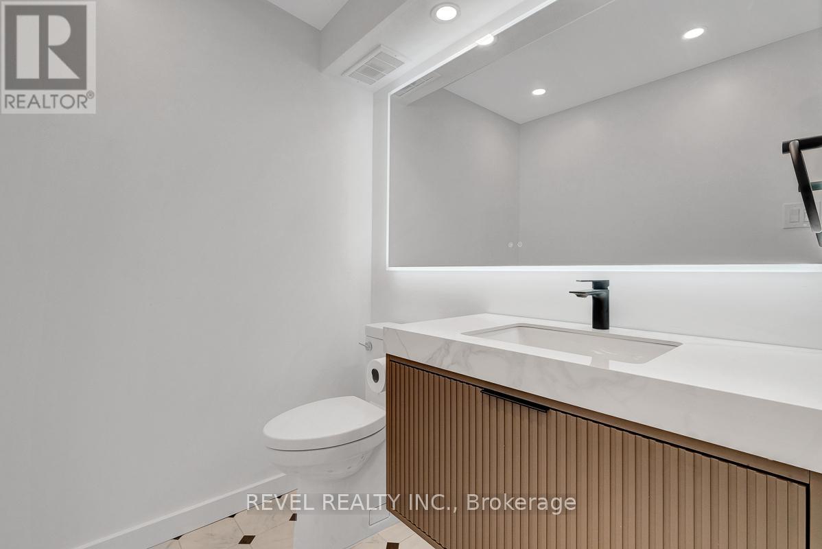 #2101 556 LAURIER AVENUE W - 10
