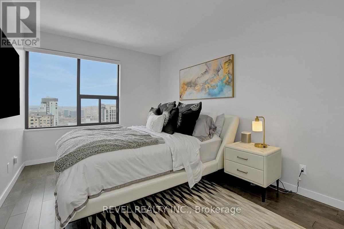 #2101 556 LAURIER AVENUE W - 13
