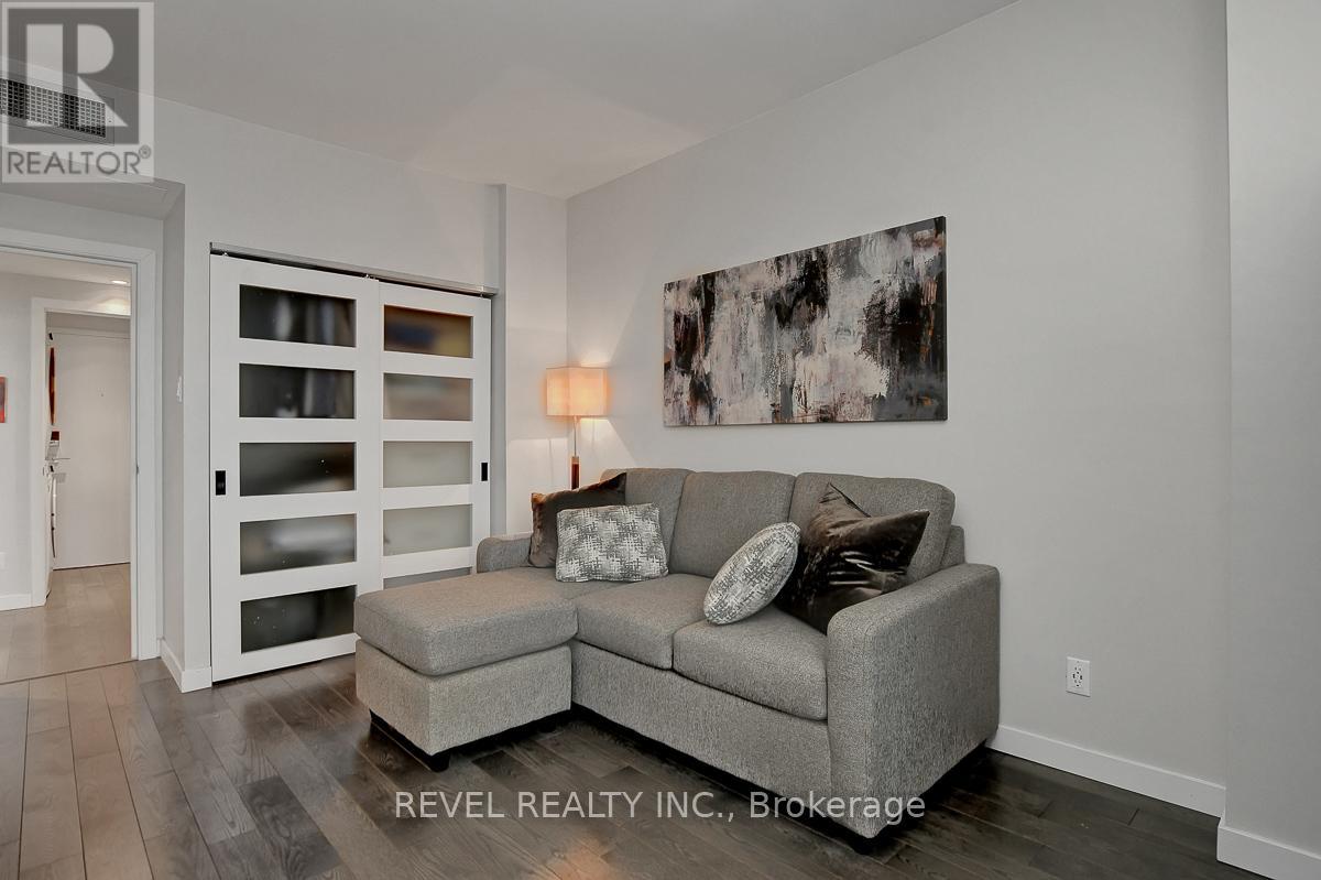 #2101 556 LAURIER AVENUE W - 15