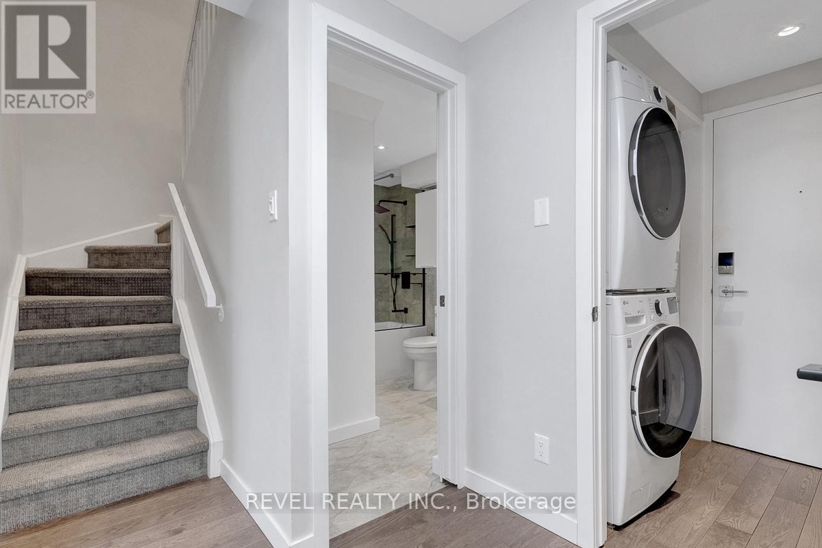 #2101 556 LAURIER AVENUE W - 16