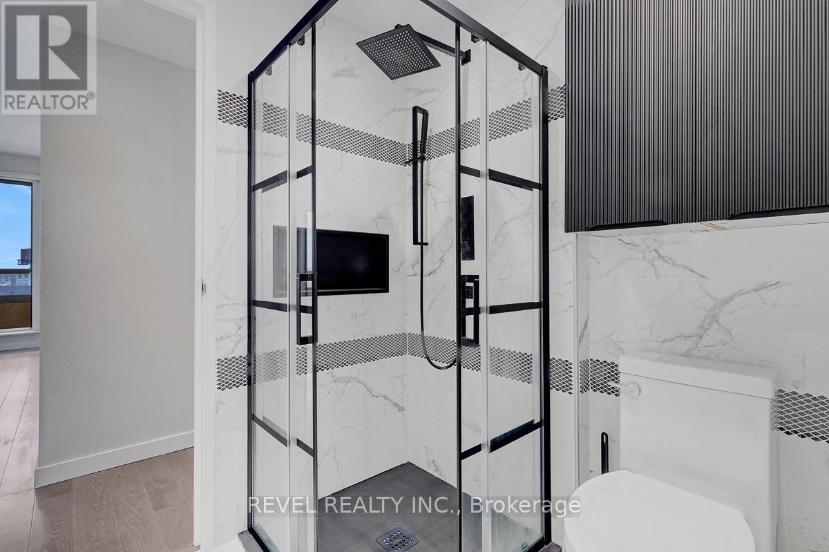 #2101 556 LAURIER AVENUE W - 18