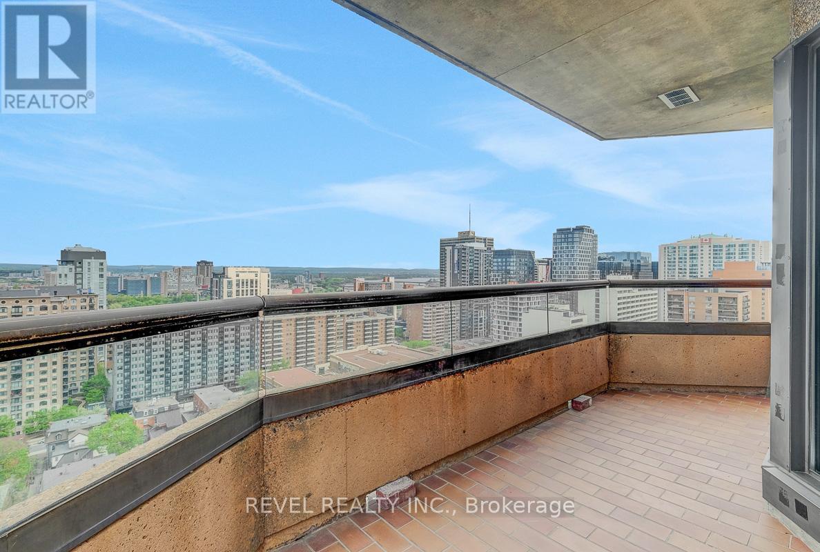 #2101 556 LAURIER AVENUE W - 19