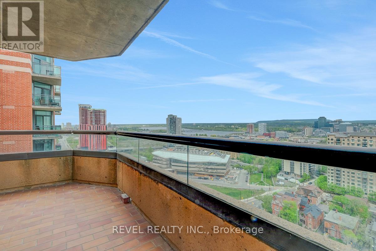 #2101 556 LAURIER AVENUE W - 25