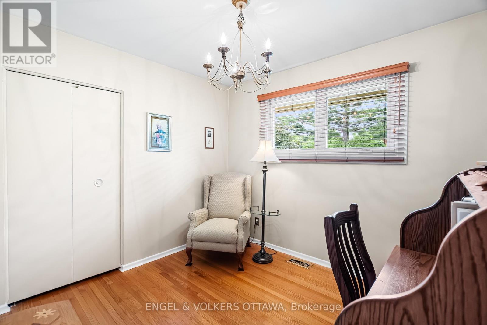 5 Bed, 2 Bath House for Sale in Ottawa – 709 PLEASANT PARK ROAD, Ottawa – MLS# X13488642 - Image 19