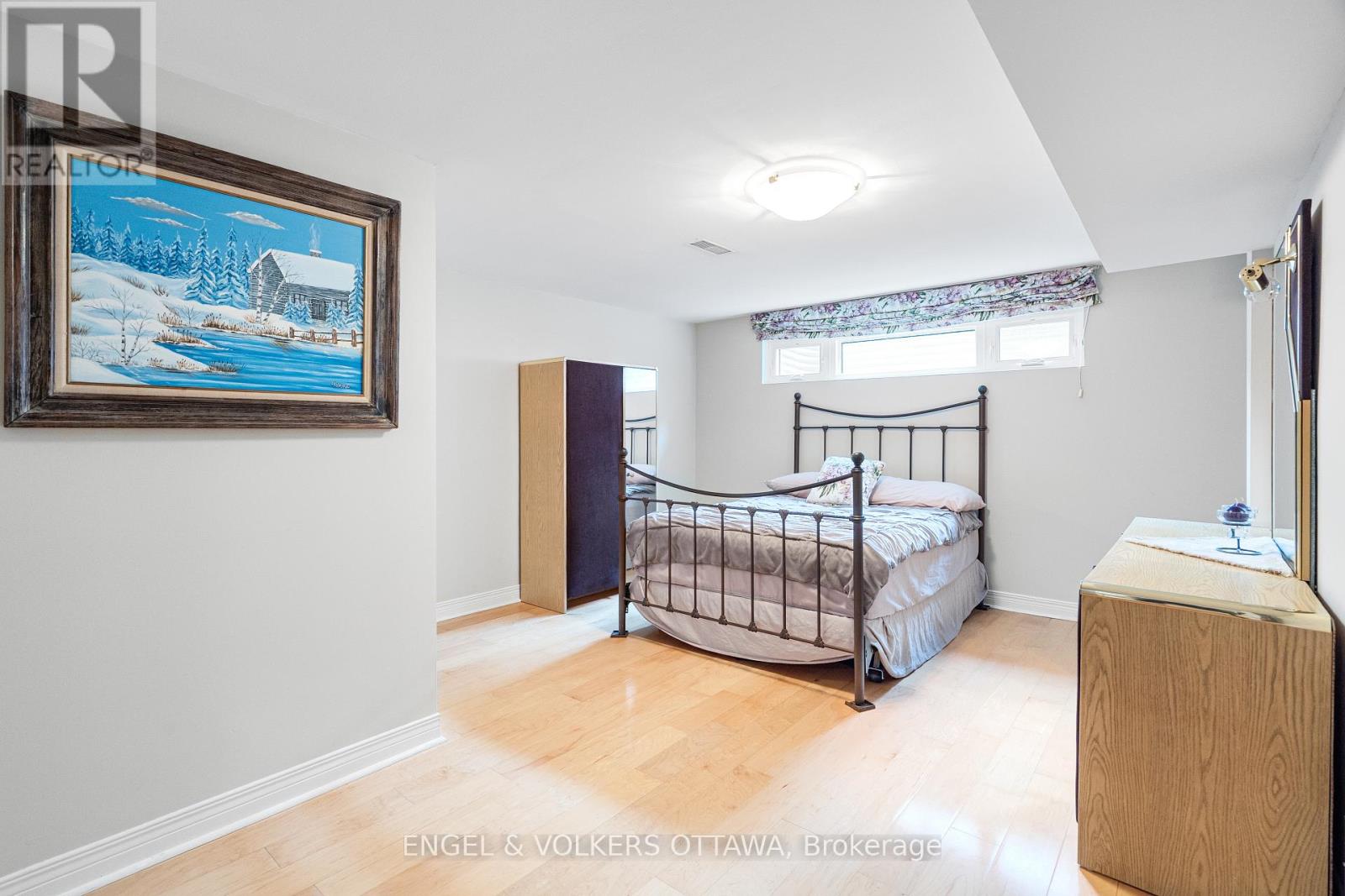 5 Bed, 2 Bath House for Sale in Ottawa – 709 PLEASANT PARK ROAD, Ottawa – MLS# X13488642 - Image 30