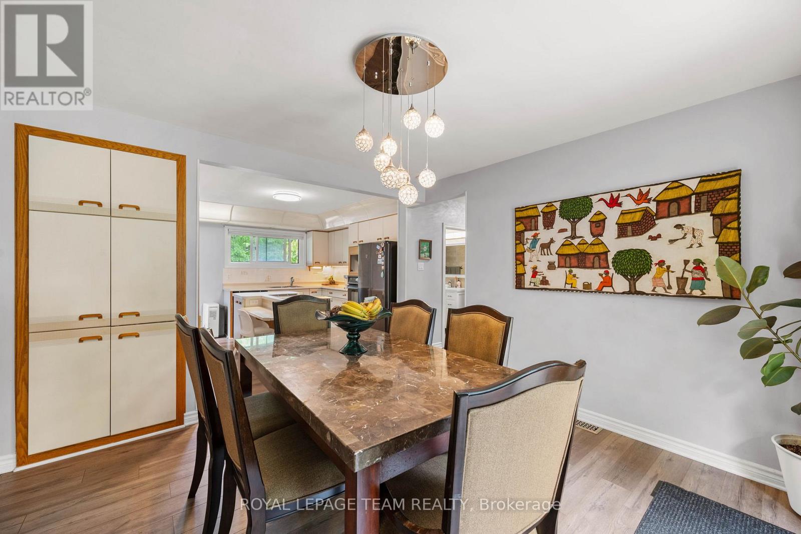 3 Bed, 2 Bath House for Sale in Ottawa – 879 PLEASANT PARK ROAD, Ottawa – MLS# X13488652 - Image 13