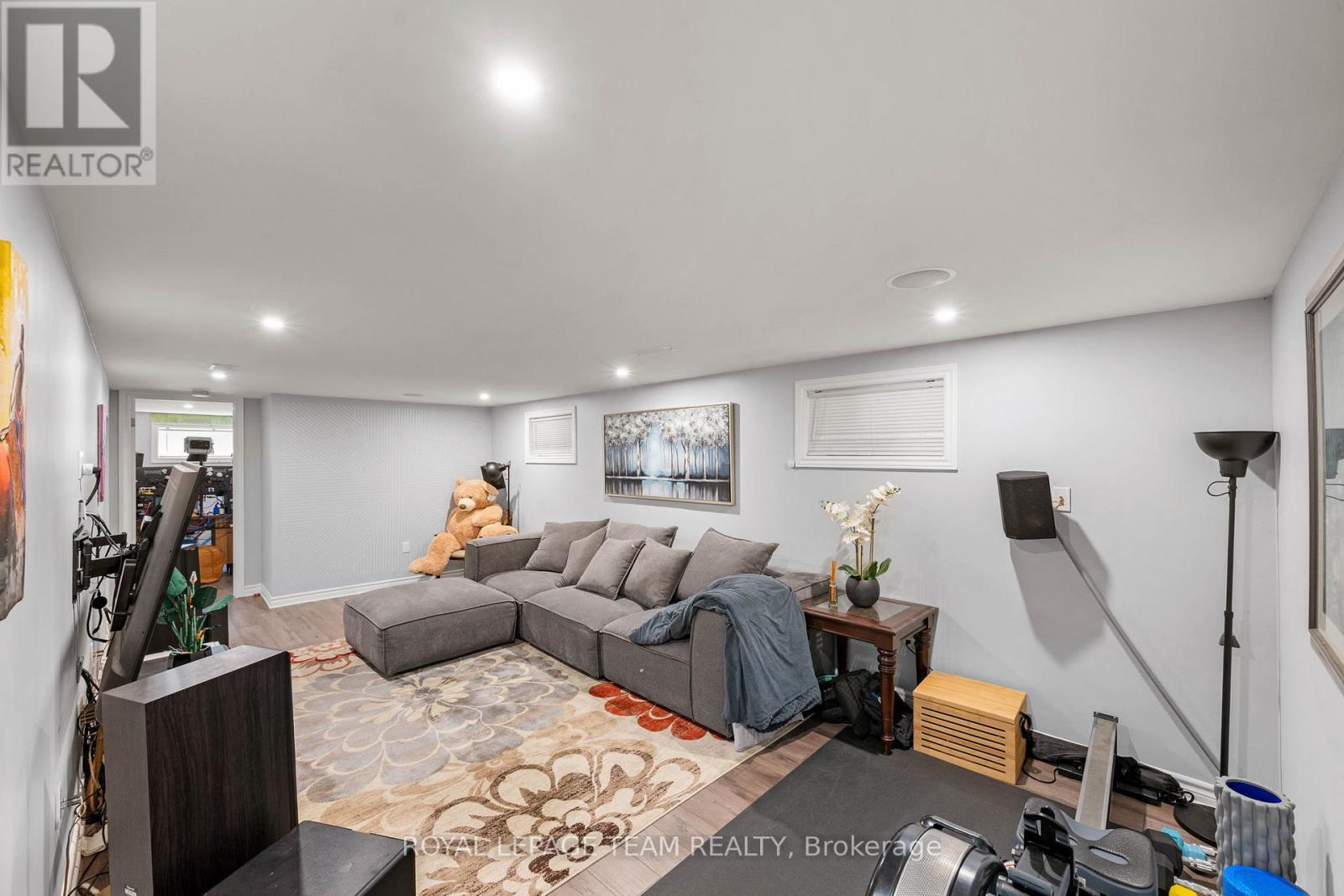 3 Bed, 2 Bath House for Sale in Ottawa – 879 PLEASANT PARK ROAD, Ottawa – MLS# X13488652 - Image 24
