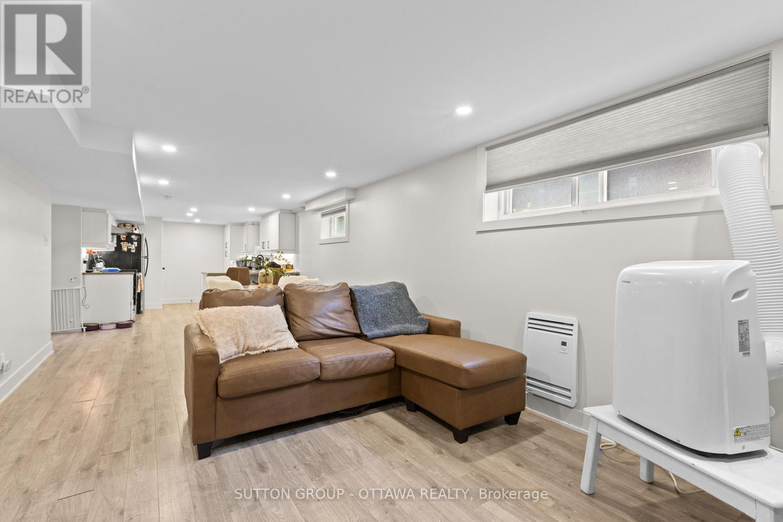 2087 HAIG DRIVE - 16