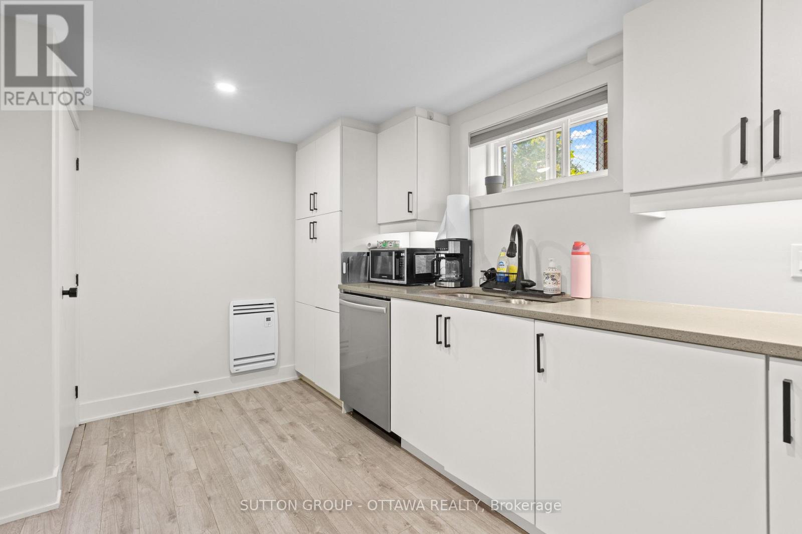 2087 HAIG DRIVE - 20