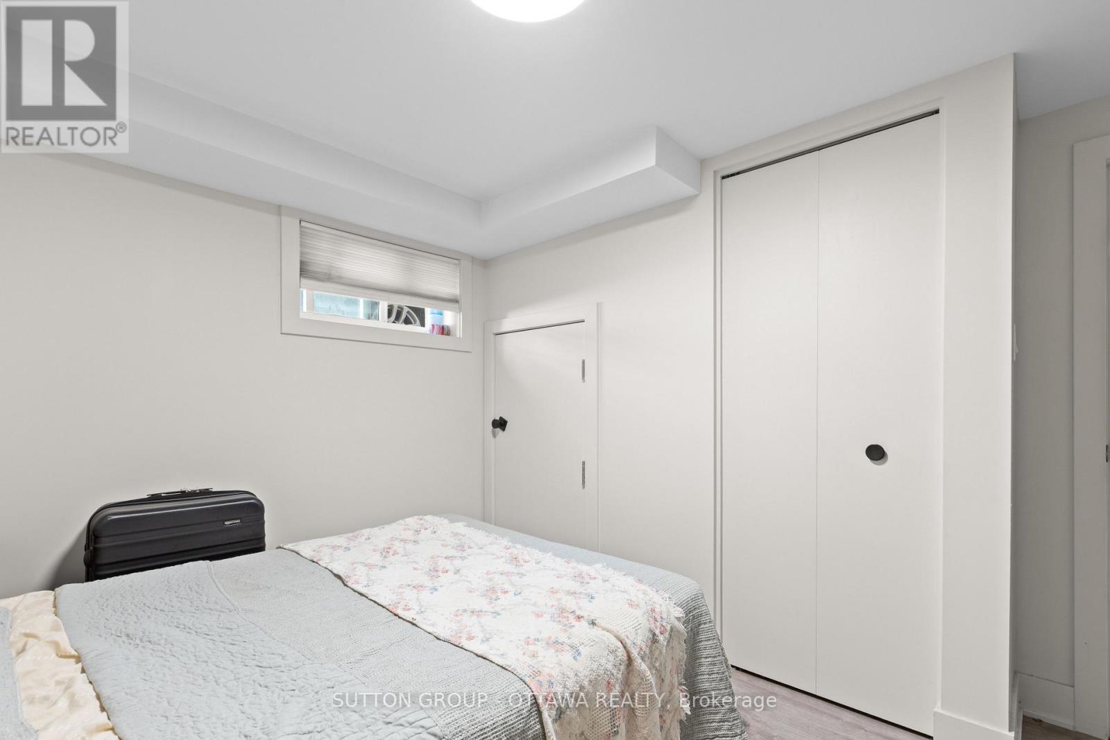 2087 HAIG DRIVE - 25