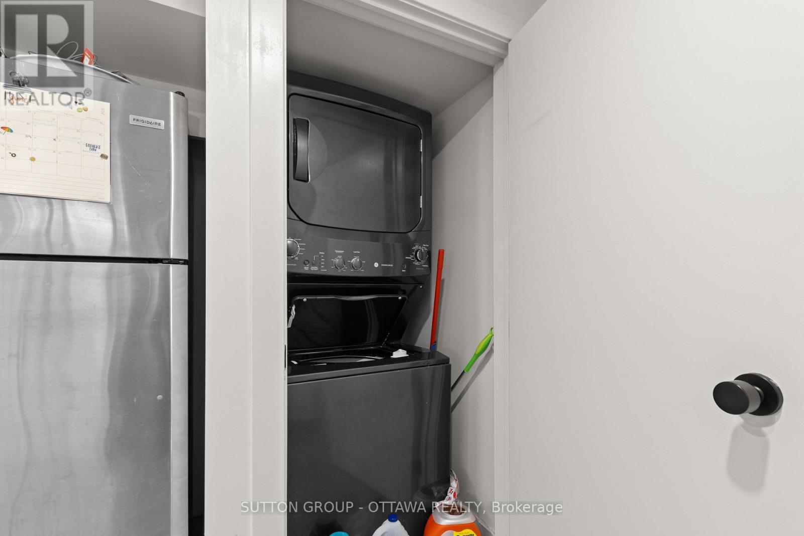 2087 HAIG DRIVE - 27