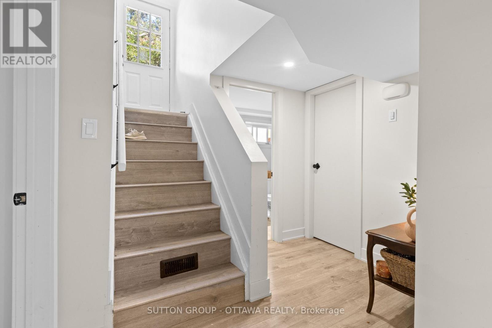 2087 HAIG DRIVE - 28