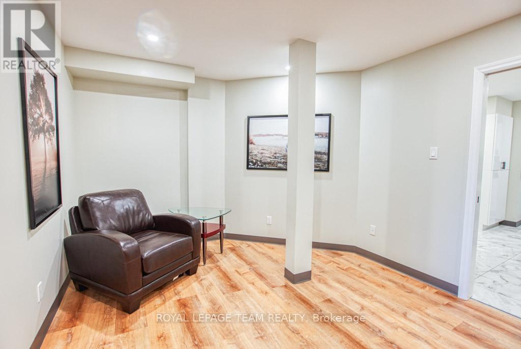 Office for Sale in Ottawa – 84 CENTREPOINTE DRIVE, Ottawa – MLS# X13488838 - Image 25