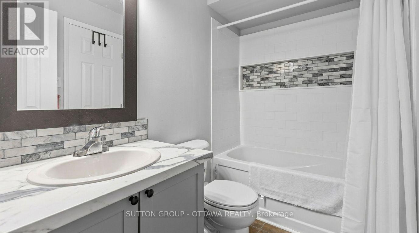 318 GOTHAM PRIVATE - 22